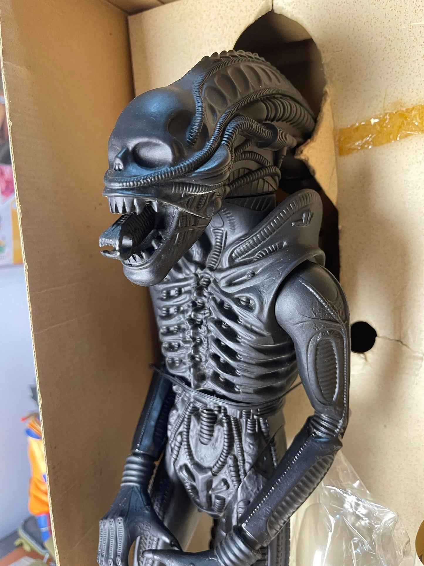 Tsukuda Hobby Alien 18"