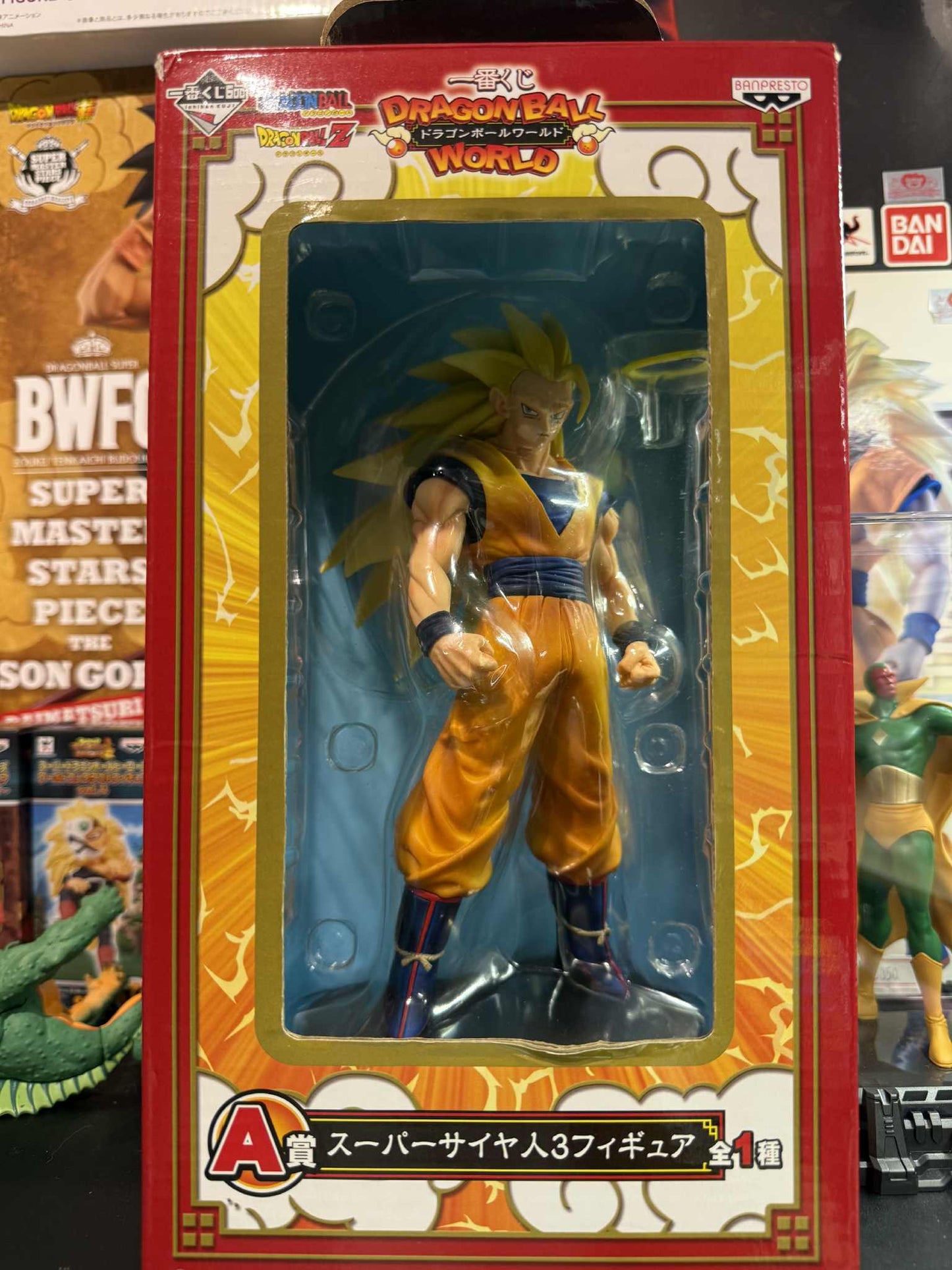 Banpresto - Ichiban Kuji Dragon Ball Dragon Ball World A-Prize Super-Saiyan 3 Figures