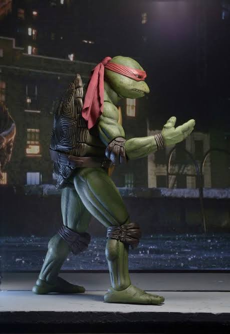 Teenage Mutant Ninja Turtles (1990) 16.5 Raphael Action Figure by NECA