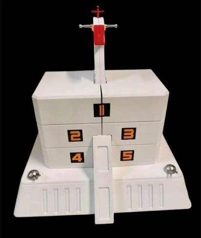 SB-01 VOLTES V BIG FALCON BASE