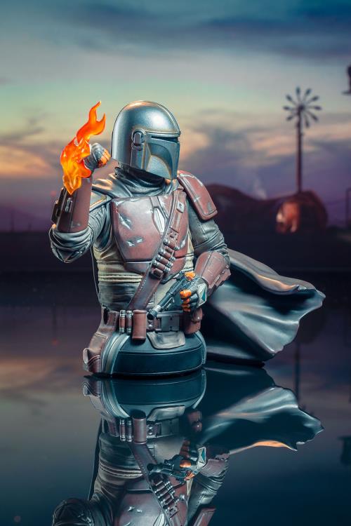The Mandalorian Beskar Pauldron 1/6 Scale Mini Bust